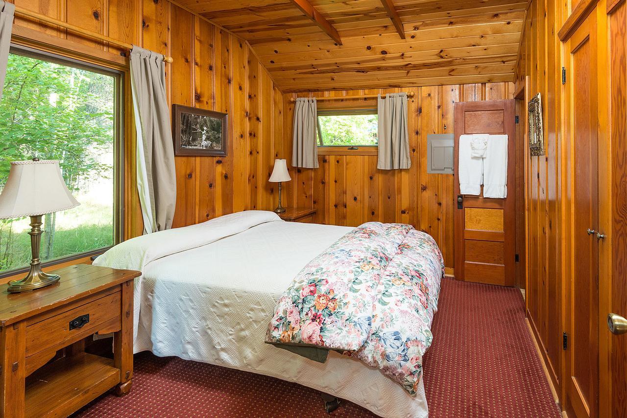Lake Creek Lodge Бенд Екстериор снимка