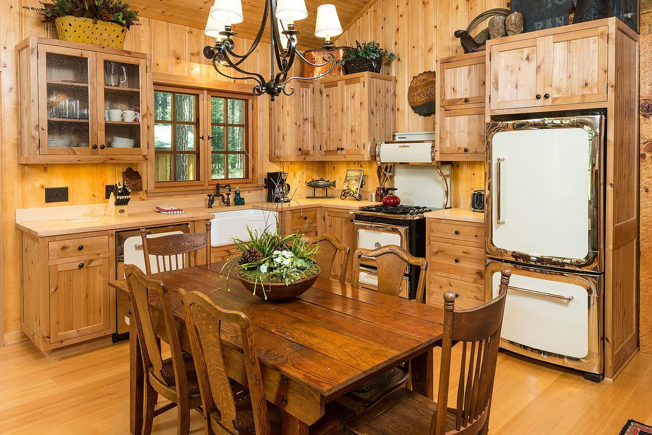 Lake Creek Lodge Бенд Екстериор снимка