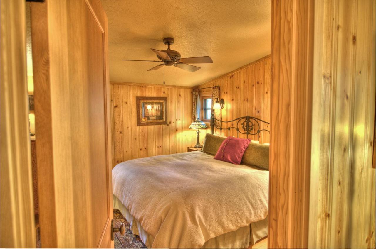 Lake Creek Lodge Бенд Екстериор снимка